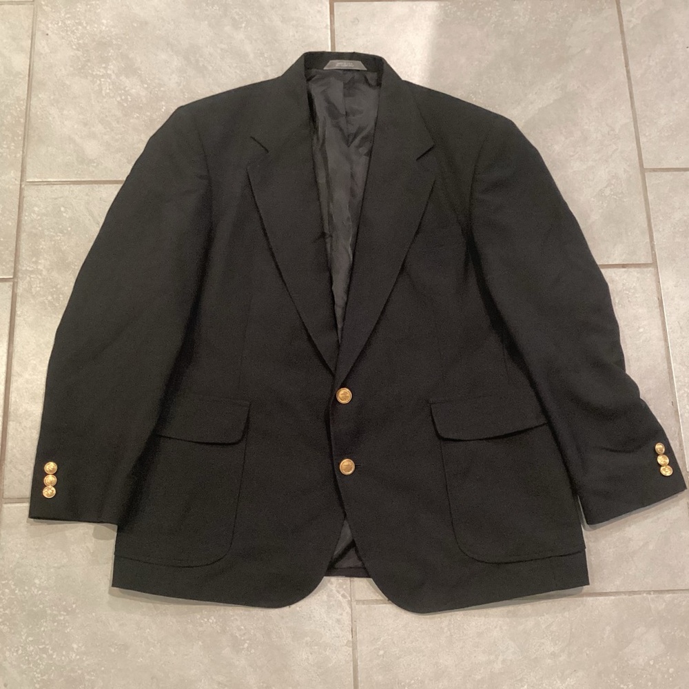 Classic Collection Chic Black Blazer with Gold Accents